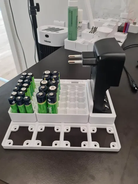 Hộp Đựng Sạc Pin Gridfinity - Image 2