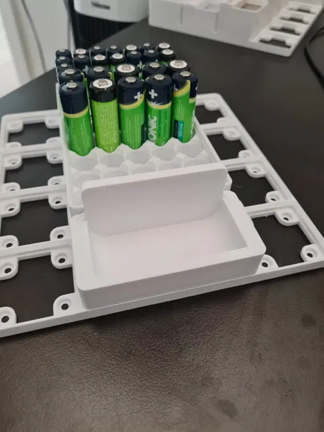 Hộp Đựng Sạc Pin Gridfinity - Image 4