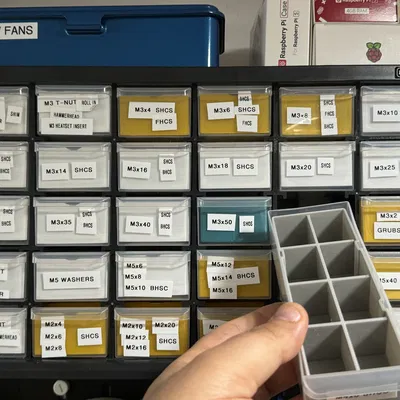 Khay Chia Ngăn Kéo Đựng Đồ Lặt Vặt Black & Decker