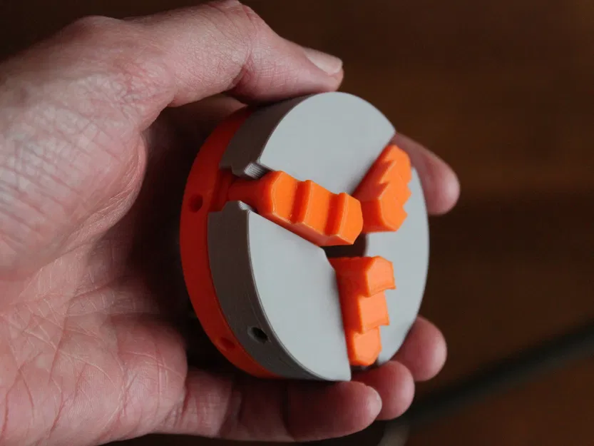 Mâm cặp ba chấu 2.5 inch - Image 2