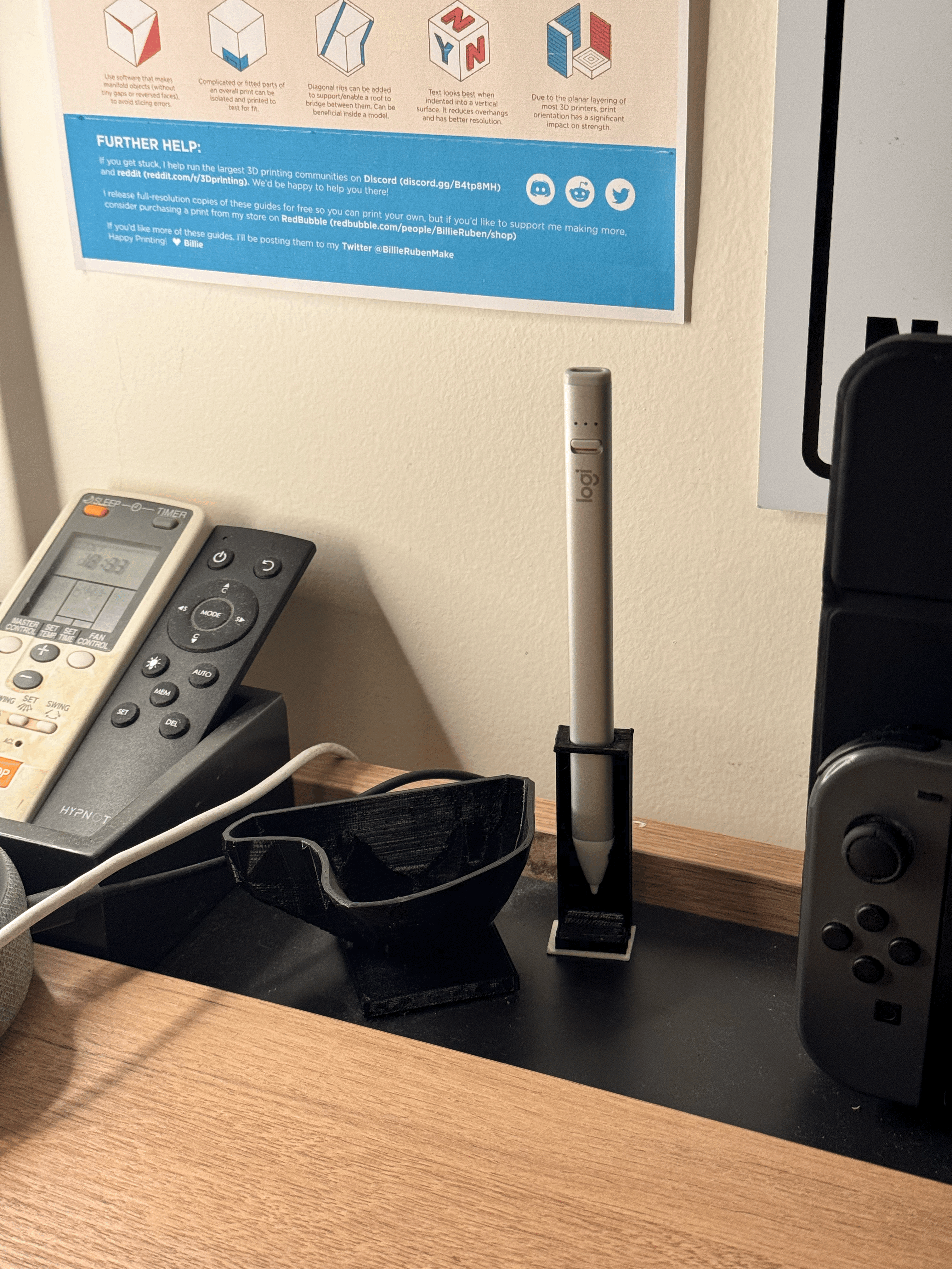 Chân đế bút Logitech Crayon