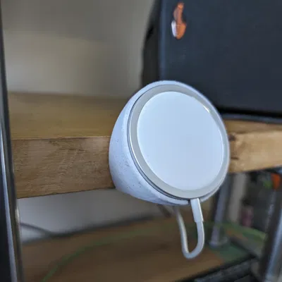 Giá đỡ sạc Apple MagSafe