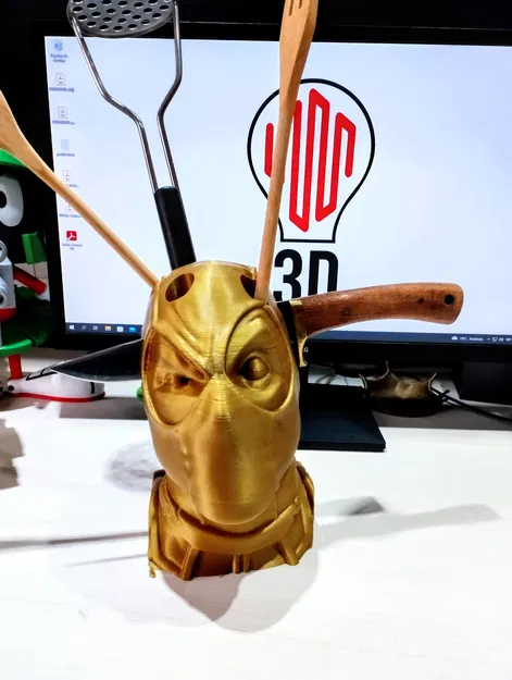 Đầu Deadpool Dùng Để Đựng Đồ Nhà Bếp - Image 1