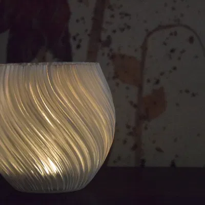 Pellucid Sweep (Đế nến tealight - chế độ "vase mode")