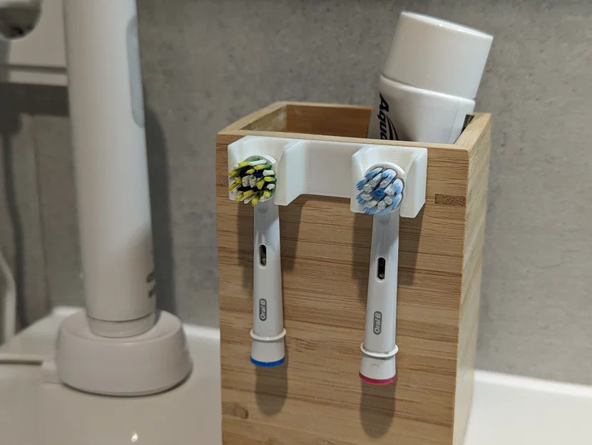 Giá Treo Đầu Bàn Chải Đánh Răng Oral-B - Image 1