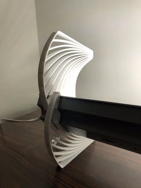 Chân đèn bàn và đèn tường - Image 1