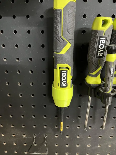 Giá Treo Tua Vít Điện RYOBI FVD01 Lên Bảng Pegboard - Image 1