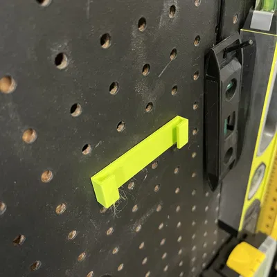 Giá Treo Máy Dò Đinh Tán RYOBI ESF5002 Lên Tấm Lỗ Pegboard