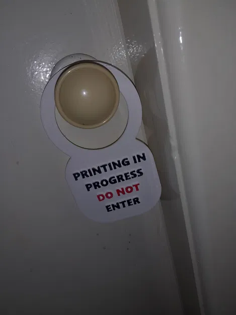 Biển Báo Đang In - Image 1