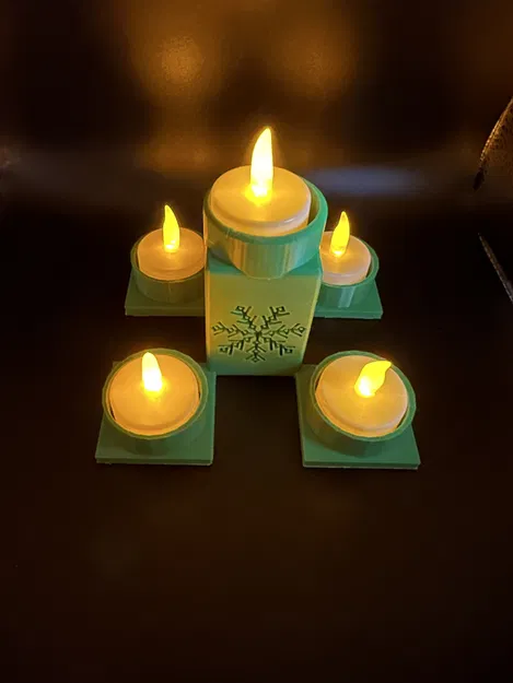 Chân Nến Trung Tâm Mùa Lễ Hội - Image 1