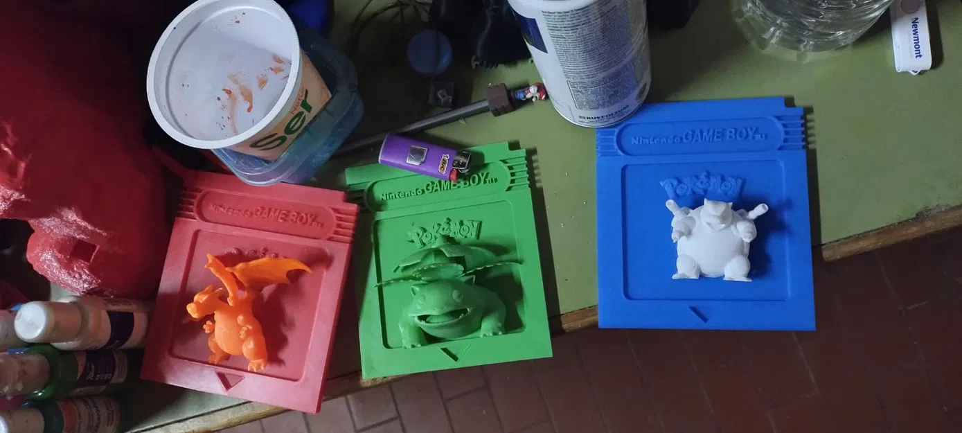 Mô hình Charizard kiểu Gameboy - Image 1