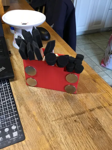 Hộp cắm cọ - Image 3