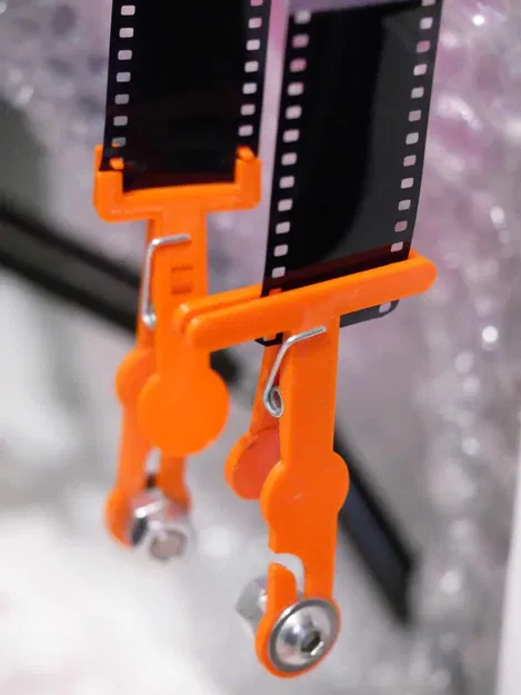 Bộ kẹp phim phiên bản 2 kèm giá treo và gạt phim - Image 2