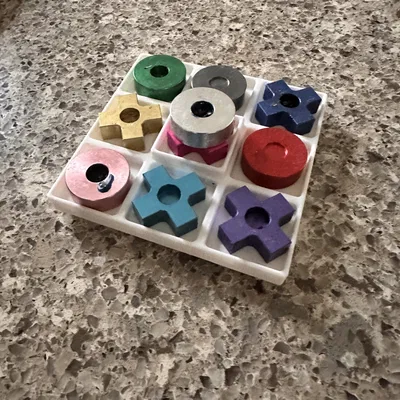 Chân đế Ô ăn quan cho Hanukiah