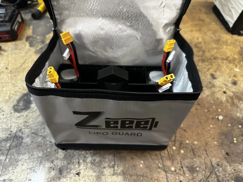 Hộp Sắp Xếp Pin LiPo cho Túi Chống Cháy 6S 1300Mah - Image 3