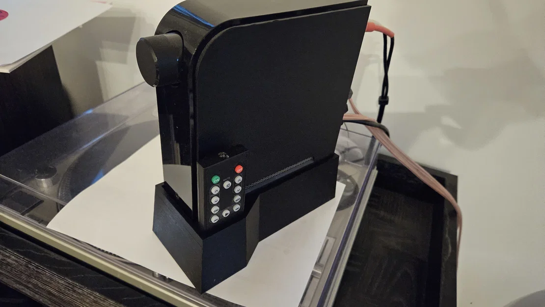 NAD D 3020 Amplifier & Remote Dock - Image 1