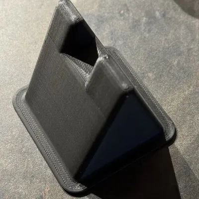 Chân Đỡ Kính Mắt Hình Kim Tự Tháp