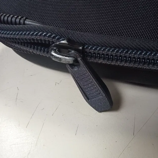 Móc Kéo Khóa Dày Dặn Hơn - Image 1