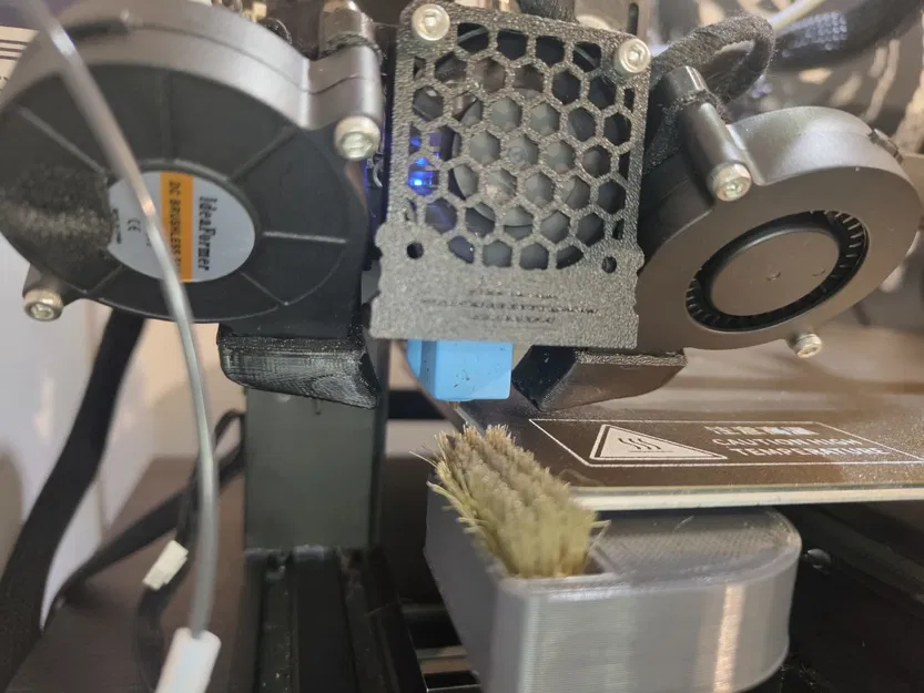 Chổi vệ sinh nozzle Y cho Anycubic Kobra Max - Image 1