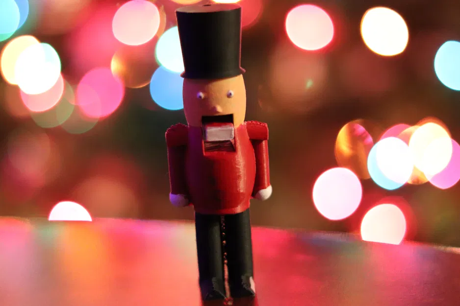 Nutcracker Tí Hon In Liền Mạch Có Miệng Di Chuyển - Image 4