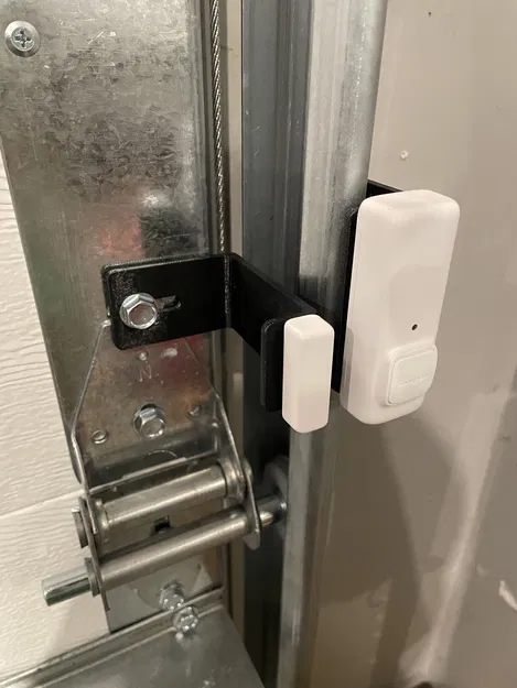 Ngàm Gắn Cảm Biến Cửa SwitchBot Cho Cửa Garage - Image 1