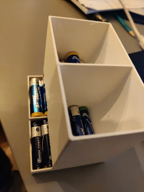 Hộp Đựng Pin AA, AAA và Pin Dẹt (Coin Cells) - Image 1