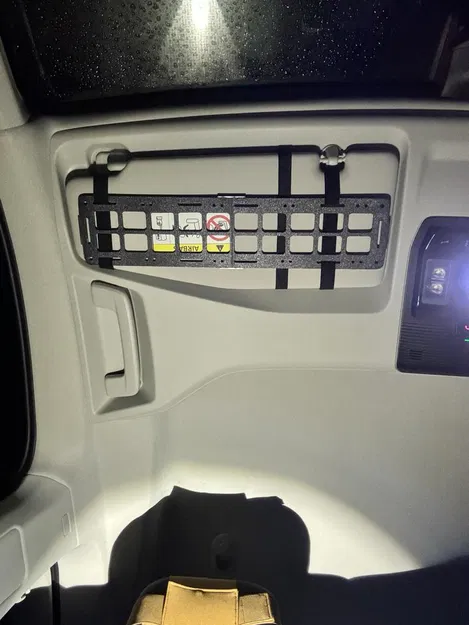 Tấm Che Nắng Ô Tô Molle / Car Sun Visor Cover Molle - Image 1