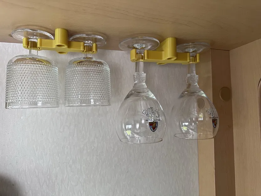 Kẹp đôi để ly cho camper - Image 1