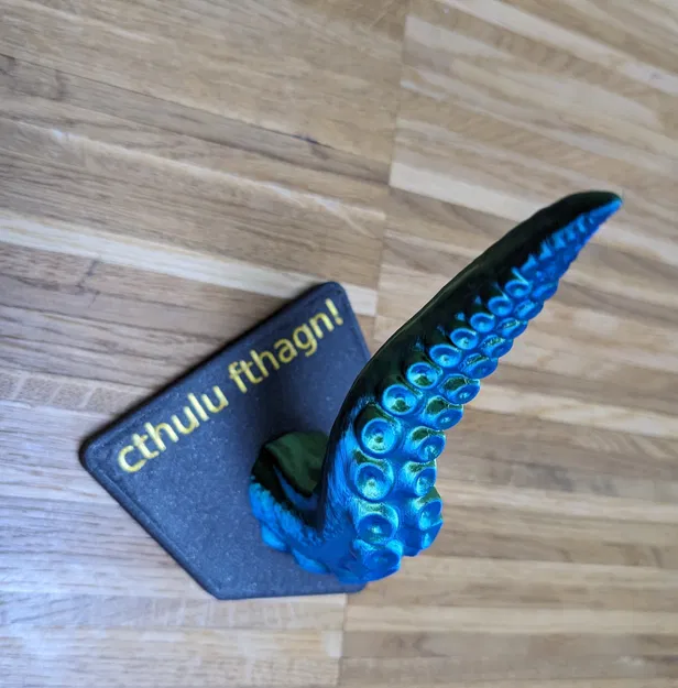 Móc Treo Quần Áo Hình Tentacle - Image 1