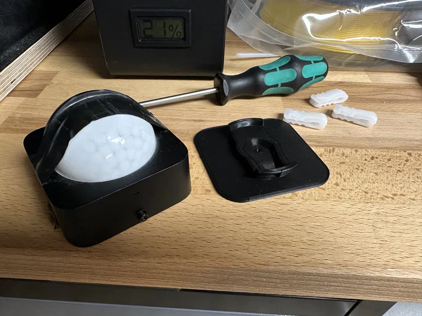 Giá Treo Cảm Biến Chuyển Động Ngoài Trời Philips Hue - Image 2