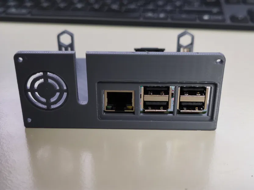 Vỏ Case Máy Tính Để Bàn Retro cho Raspberry Pi (2,3) - Phần Đế - Image 4