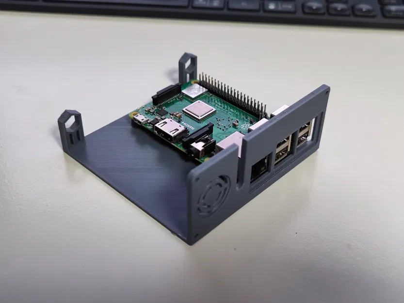 Vỏ Case Máy Tính Để Bàn Retro cho Raspberry Pi (2,3) - Phần Đế - Image 5