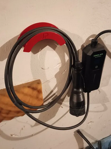 Giá đỡ dây cáp sạc xe điện - Image 1