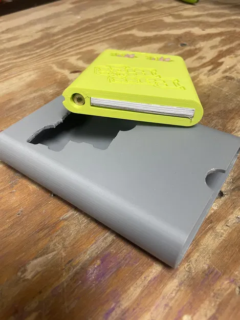 Hộp Đựng Game Pass the Pigs - Image 4