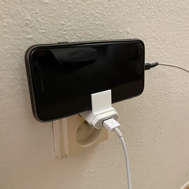 Koudelinek Iphone cestovní držák na nabíječku | Iphone travel wall holder for charger DEMO - Image 1