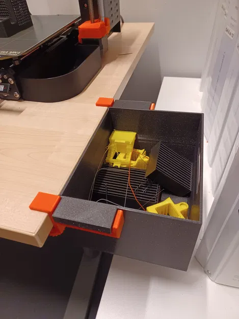 Hộp rác gắn bàn bự hơn - Image 1