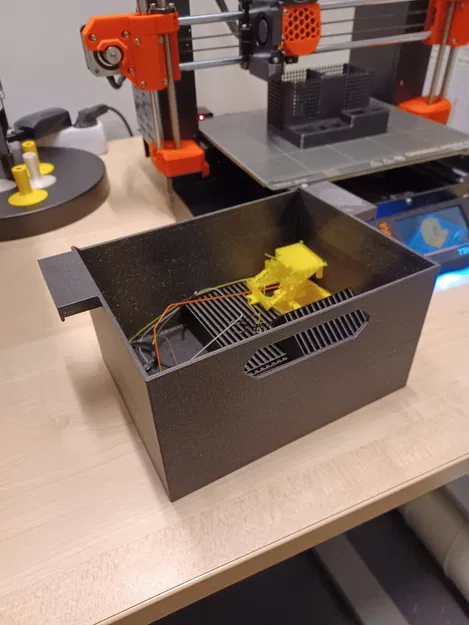 Hộp rác gắn bàn bự hơn - Image 2