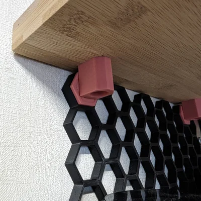 Giá đỡ tổ ong gắn gầm kệ