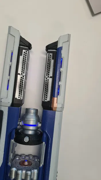 SÚNG TRUY LÙNG COLDHEART EXOTIC TRONG DESTINY 2 - Image 5