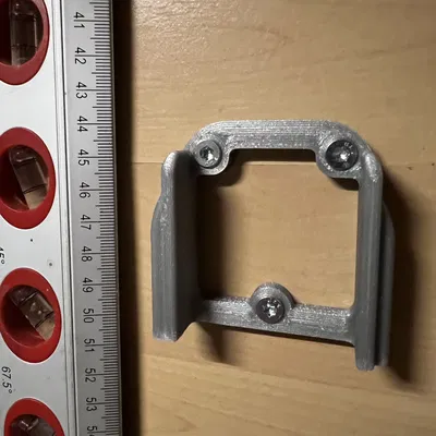 Kẹp Giữ Đồ Makita