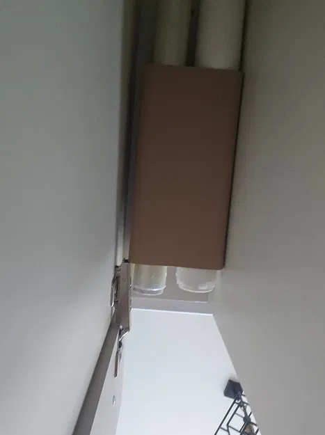 Kệ Đựng Cuộn Giấy Bạc/Màng Bọc Nhôm - Image 3