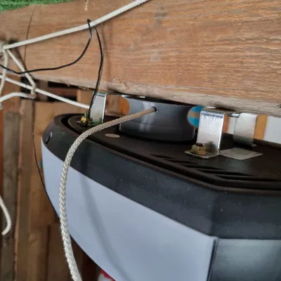 Bánh Xe Ròng Rọc Cửa Cuốn