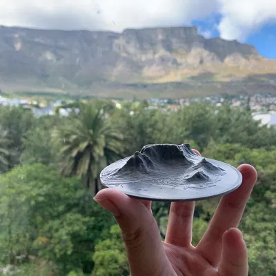 Mô Hình Núi Bàn (Table Mountain)