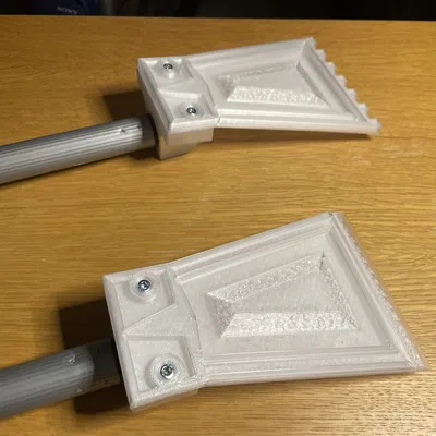 Dụng Cụ Cạo Băng Trên Kính Xe Kiểu Cán Chổi