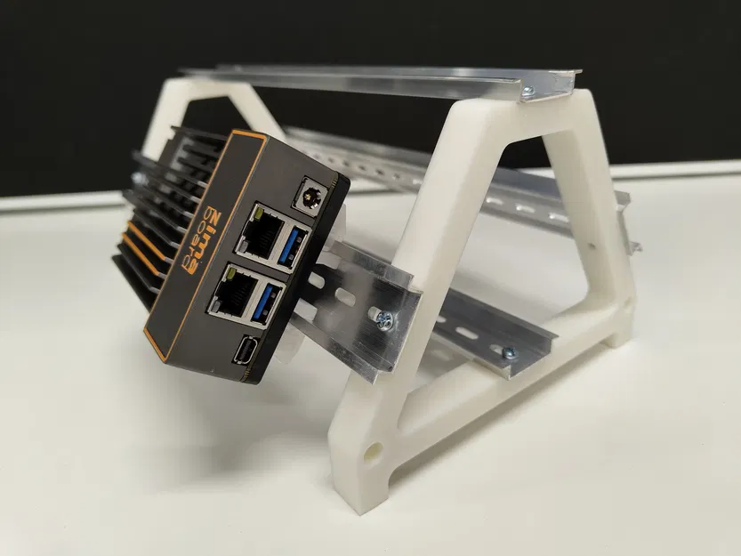 Giá Treo Ray DIN - Ốc M4 - Image 1