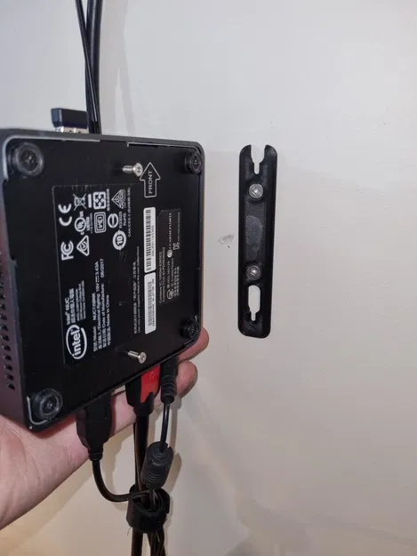 Giá Treo Tường Intel NUC Vặn Ốc M3 - Image 1