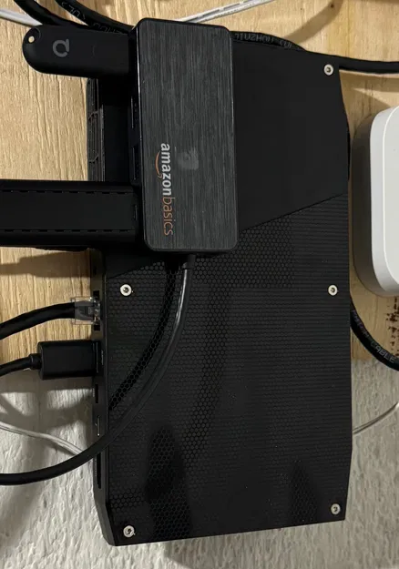 Giá Treo Tường NUC Skull Canyon M3 - Image 1