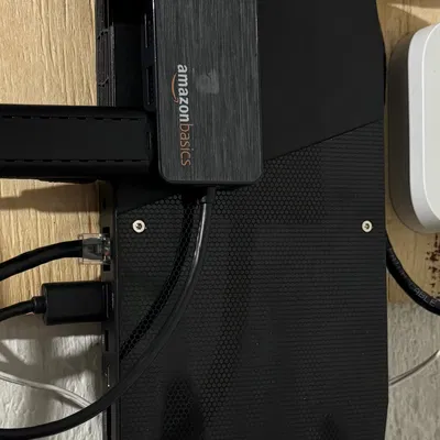 Giá Treo Tường NUC Skull Canyon M3