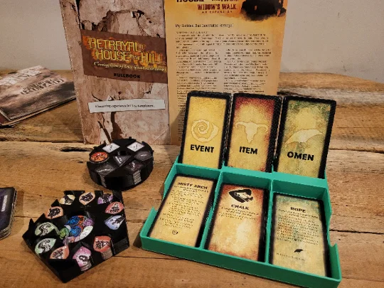 Hộp Đựng Token Betrayal at House on the Hill - Bản 2 - Image 1