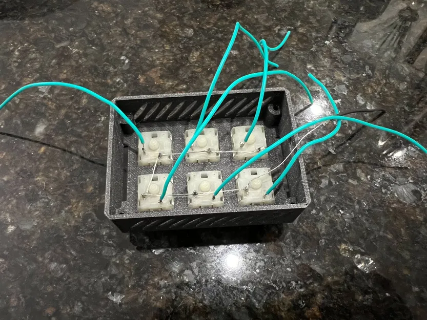 6 Nút ESP32 IoT Macro Pad - Image 3